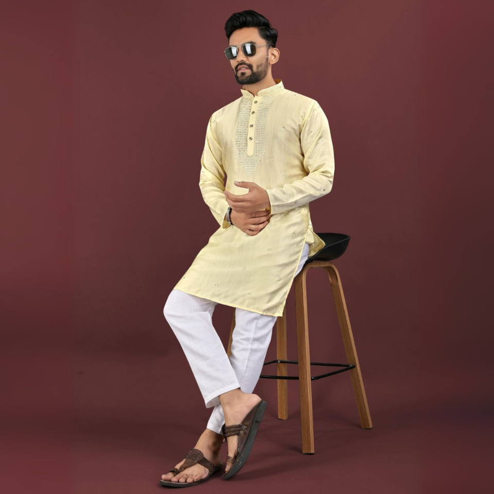 Elegant men’s kurta set in viscose silk with cotton pyjama