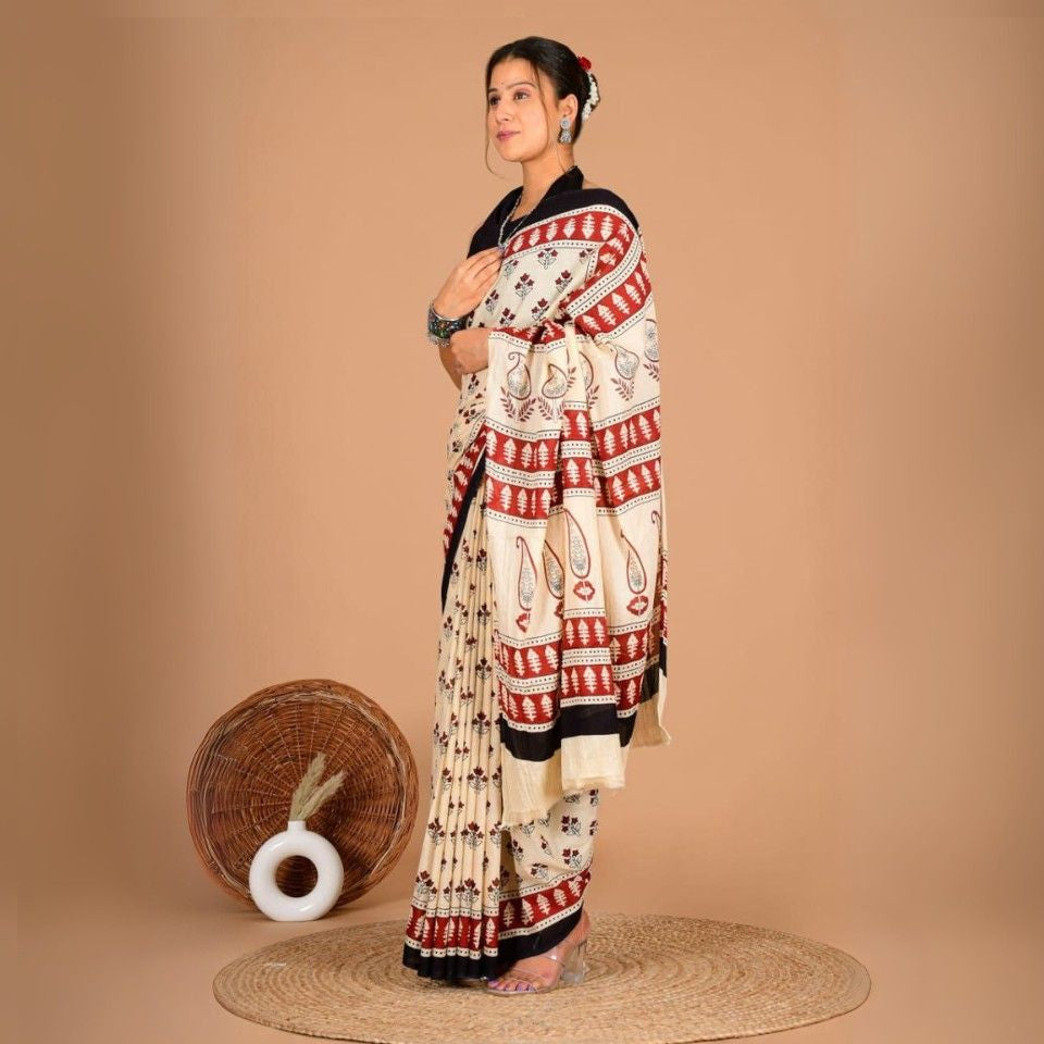 Linen Saree with All-Over Digital Print
