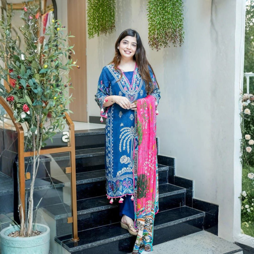 Premium Muslin Handwork Kurti with Pure Cotton Lining