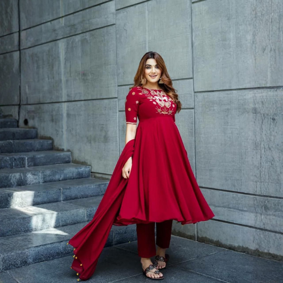 Roman Simmer Silk Gown Set with Fancy Detailing