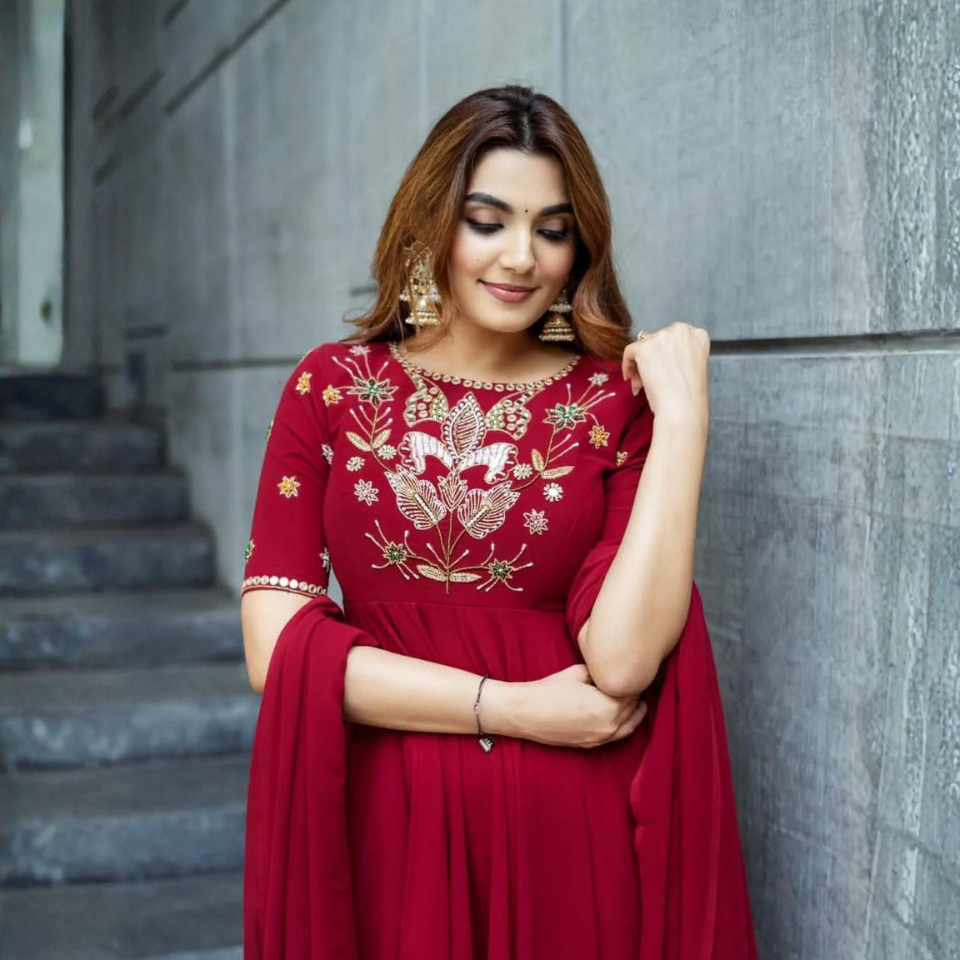 Roman Simmer Silk Gown Set with Fancy Detailing