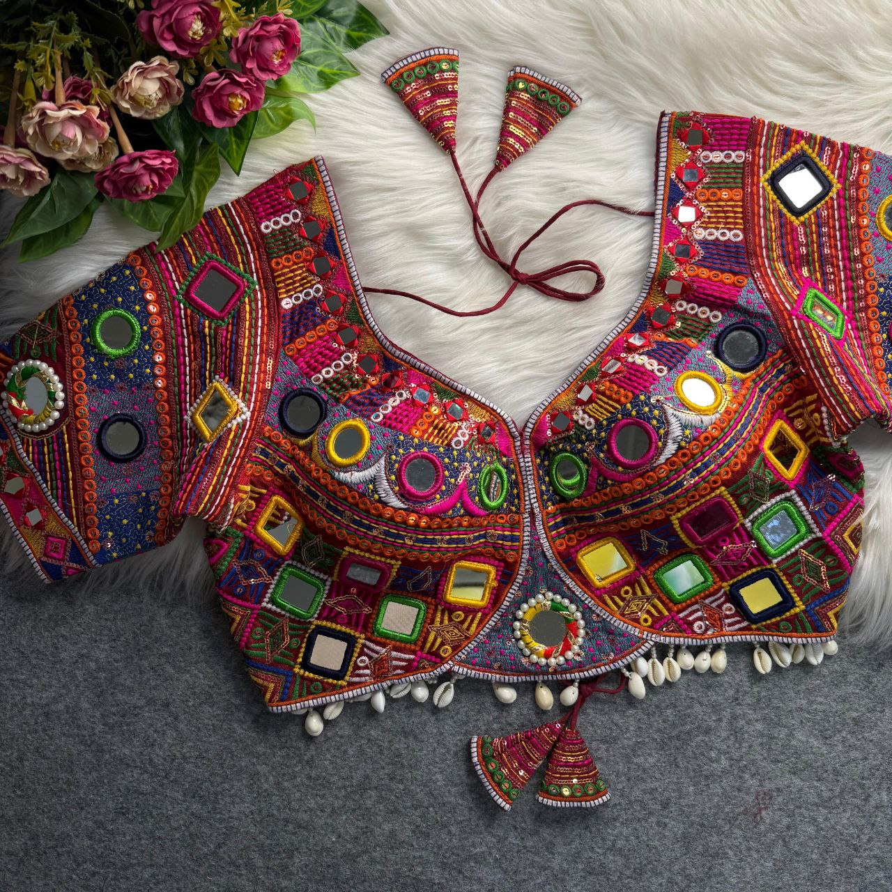 Fancy Design With Gamthi & Shell Lace Pattern